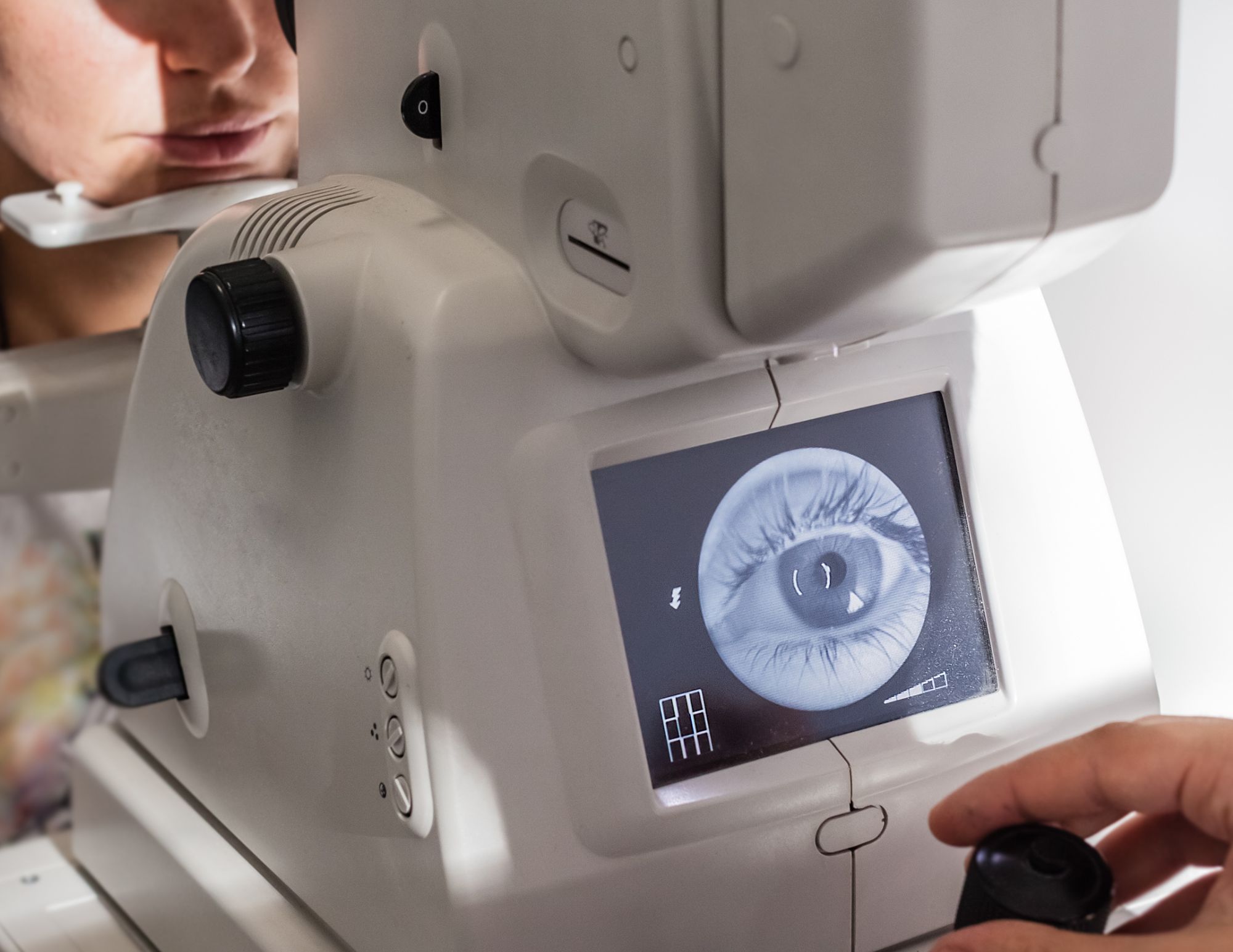 Eye exam being conducted at Mango Optic in Boca Raton.